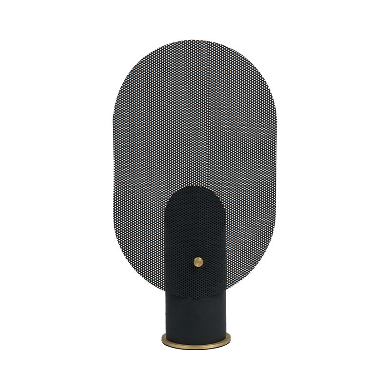 グリッドアイアンテーブルランプ