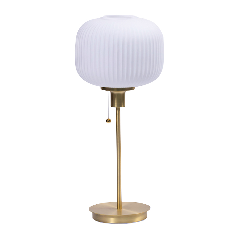 メタルシンプルなテーブルランプ